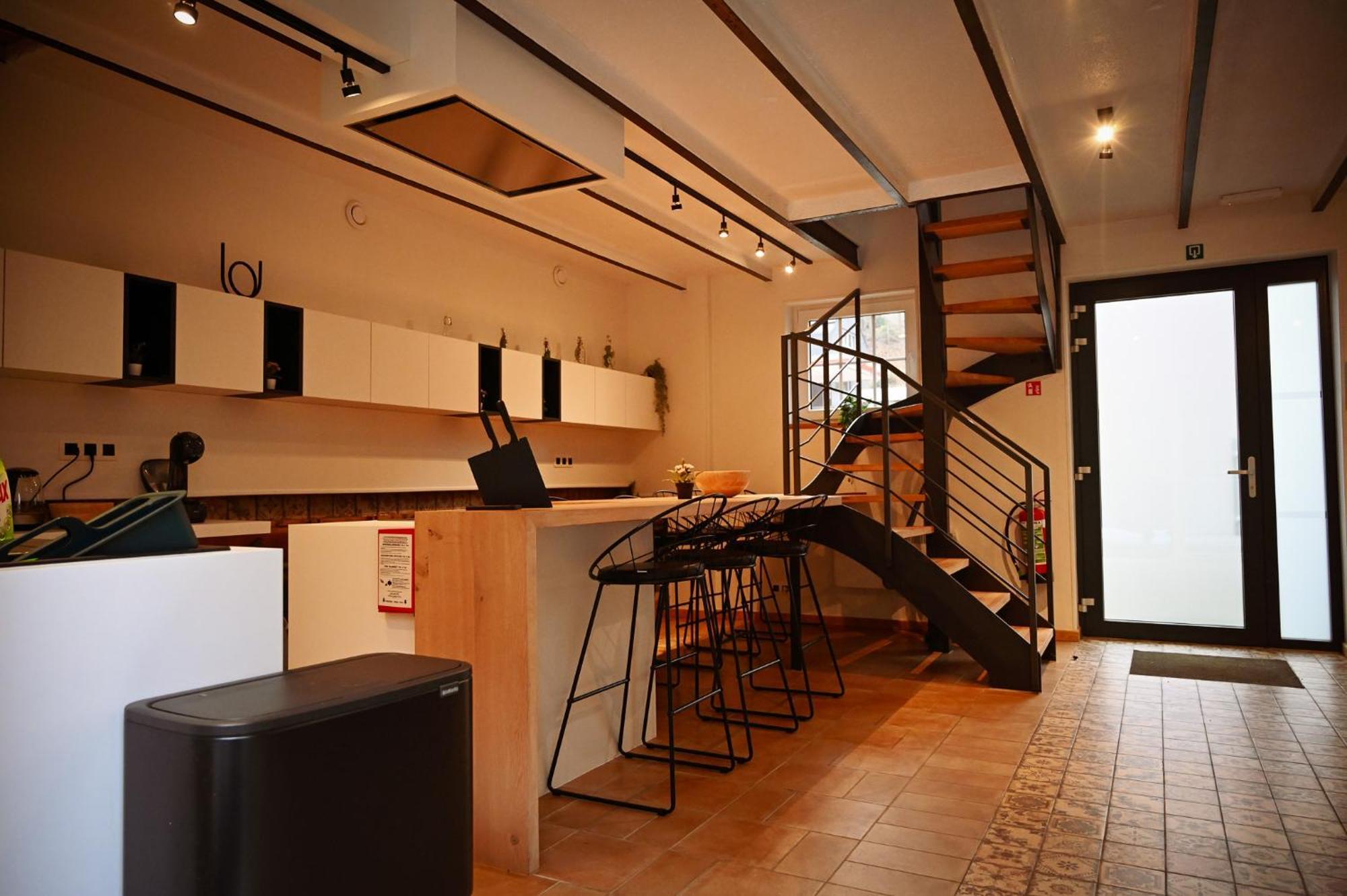 Open Source A L'Entree Du Circuit! Apartment Stavelot Ruang foto